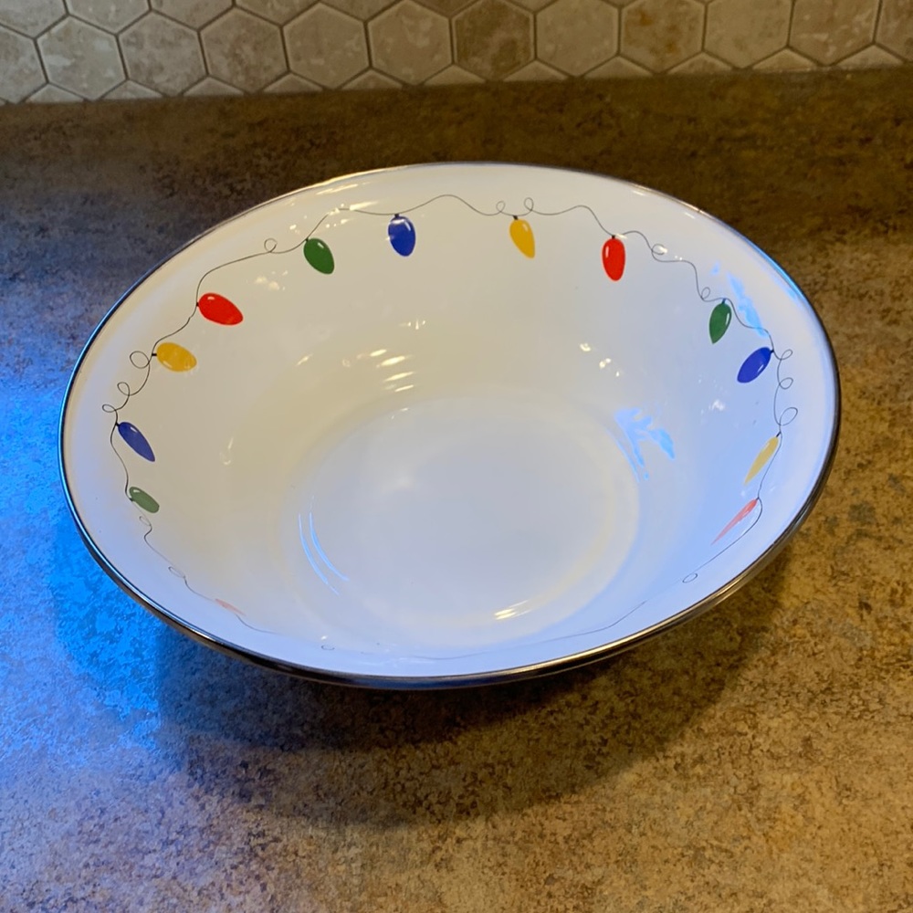 Vintage 1999 Golden Rabbit ll Enamelware Serving Bowl